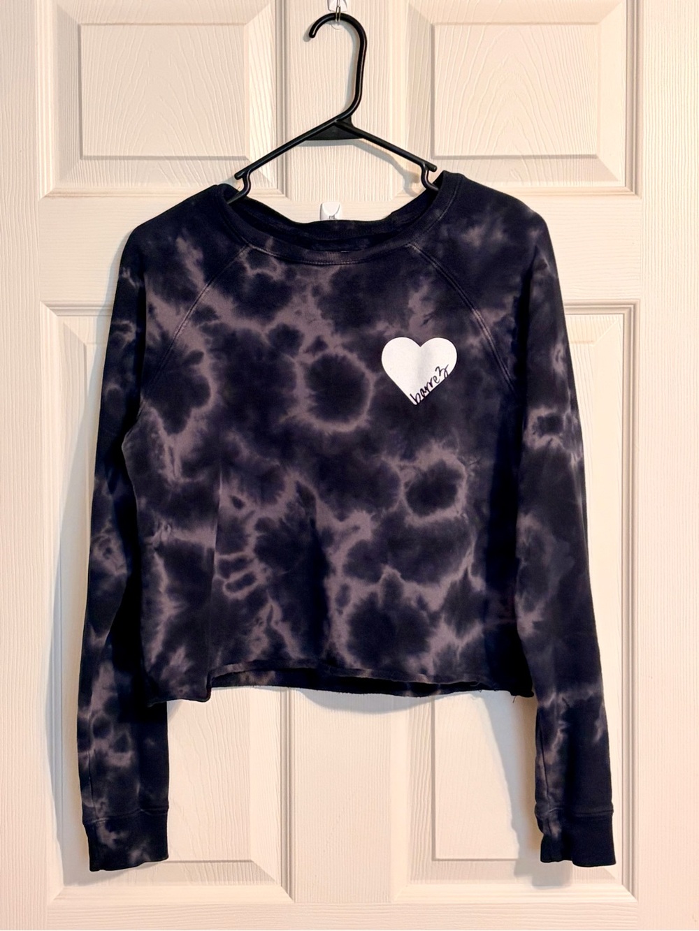 Barre 3 Cloud Tie-Dye Black Cropped Crewneck Sweatshirt with Heart Graphic